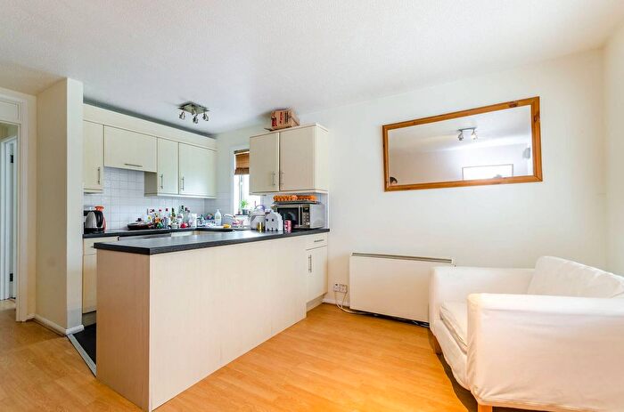 1 Bedroom Maisonette To Rent In Glenbuck Road, Surbiton, KT6