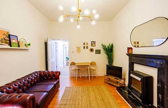 4 Bedroom Flat To Rent In Hmo Bluevale Street, Dennistoun, Glasgow, G31