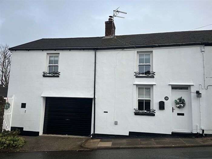 3 Bedroom End Terrace House To Rent In Heol-Y-Sarn, Llantrisant, Pontyclun, CF72