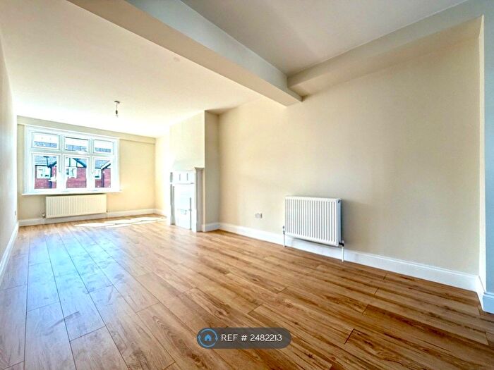 1 Bedroom Flat To Rent In Court Parade East Lane, Wembley, HA0