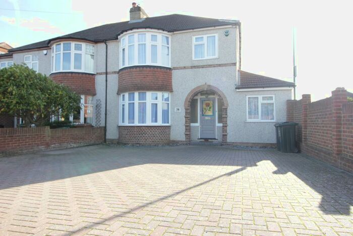 4 Bedroom Semi-Detached House To Rent In Oakfield Lane, Dartford, Kent, DA1
