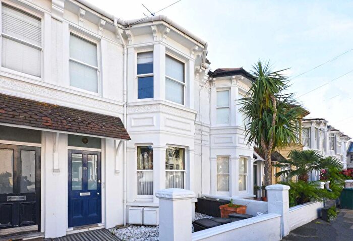 2 Bedroom Flat For Sale In Prinsep Road, Hove, BN3