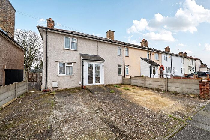 3 Bedroom End Terrace House For Sale In Olyffe Avenue, Welling, DA16