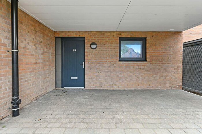 2 Bedroom Flat For Sale In Shrubhill Walk, Edinburgh, EH7