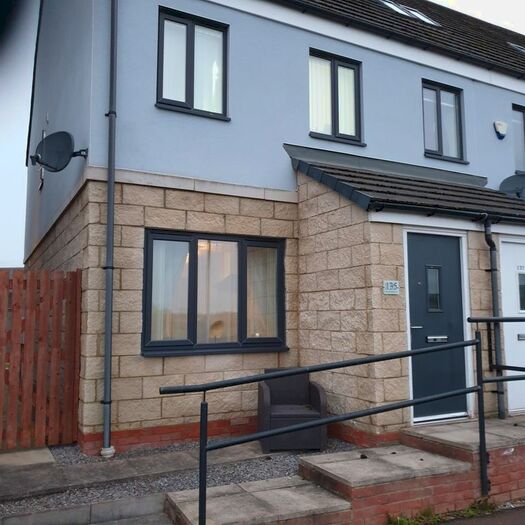 3 Bedroom Town House To Rent In Derwent Water Drive, Blaydon-On-Tyne, NE21