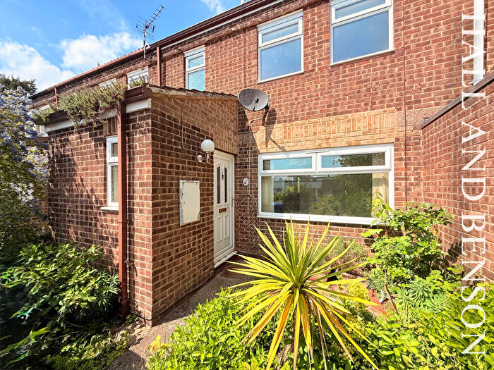 3 Bedroom Terraced House To Rent In Holyrood Close, Spondon, DE21