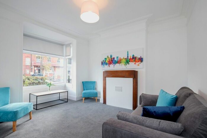 2 Bedroom Semi-Detached House To Rent In Oak Tree Lane, Selly Oak, Birmingham, B29