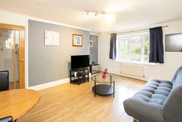 1 Bedroom Flat To Rent In Windsor Road, Ealing, W5