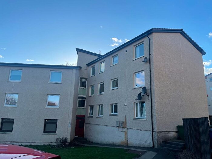 3 Bedroom Flat To Rent In High Street, Bonnybridge, Falkirk, FK4