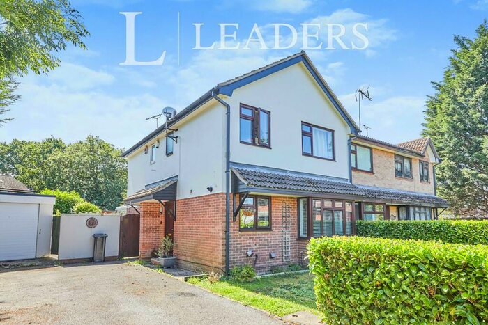 2 Bedroom Town House To Rent In Redstart Close, Spondon, DE21