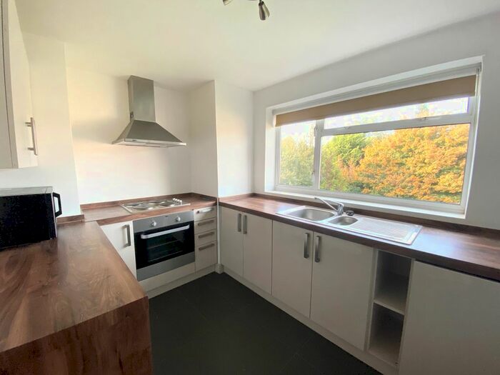 2 Bedroom Flat To Rent In Bexley Road, London, SE9