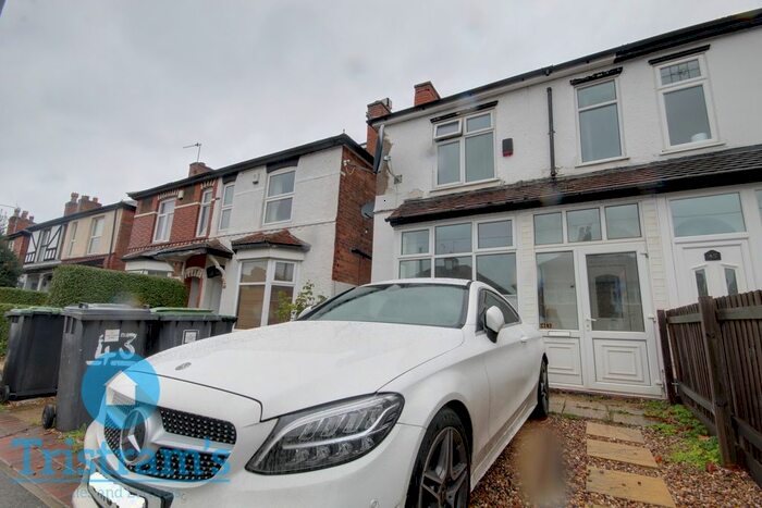 4 Bedroom Semi-Detached House To Rent In Fletcher Road, Beeston, Nottingham NG9