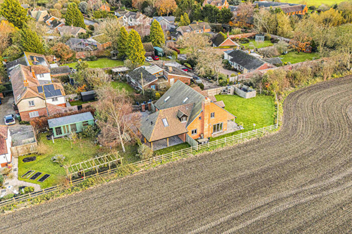 4 Bedroom Detached House For Sale In Willow Court Lane, Moulsford, OX10