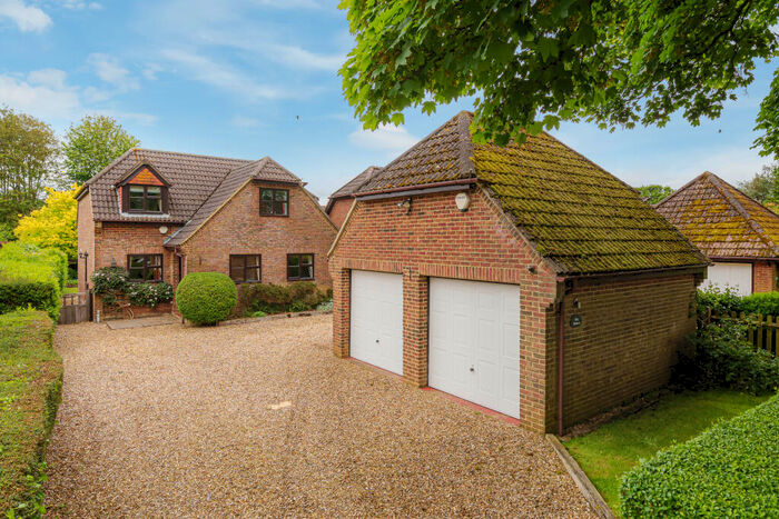 4 Bedroom Detached House For Sale In Station Road, Stockbridge, SO20