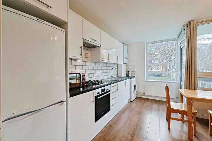 4 Bedroom Flat For Sale In Batten Street, London, SW11