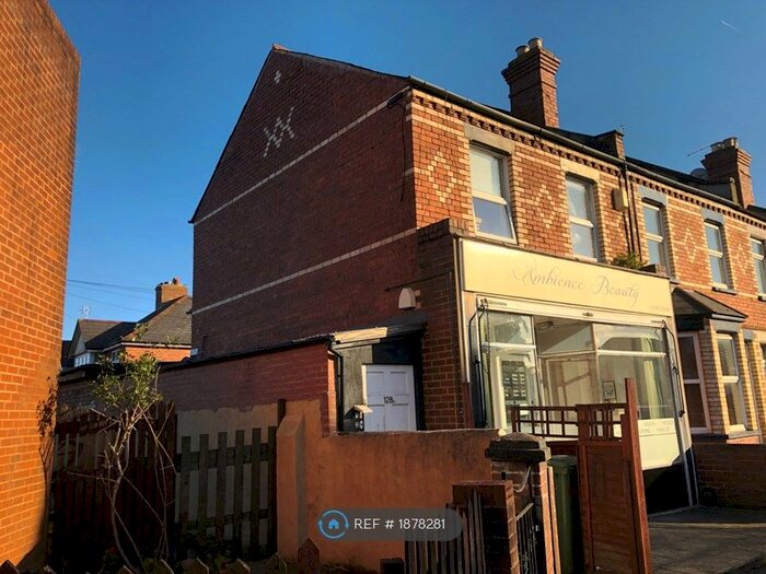 2 Bedroom Flat To Rent In Buddle Lane, Exeter, EX4