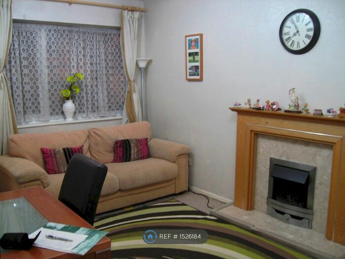 2 Bedroom Flat To Rent In Fosse Road North, Leicester, LE3