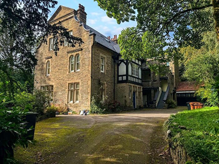 2 Bedroom Flat For Sale In Park Road, Buxton, SK17