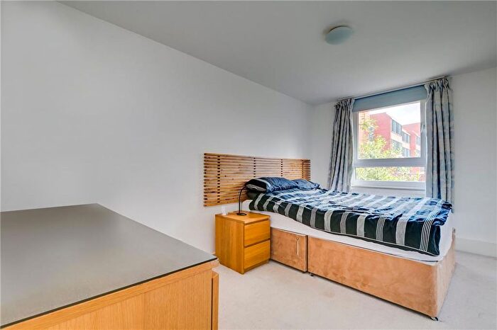 2 Bedroom Flat To Rent In Colet Gardens, Brook Green, W14