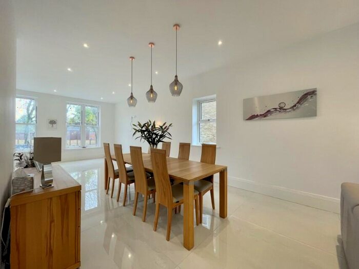 5 Bedroom Detached House For Sale In Clare Bank, Heaton, Bolton ~Impressive Gated Development Situated Off Clarebank / Markland Hill ~, BL1