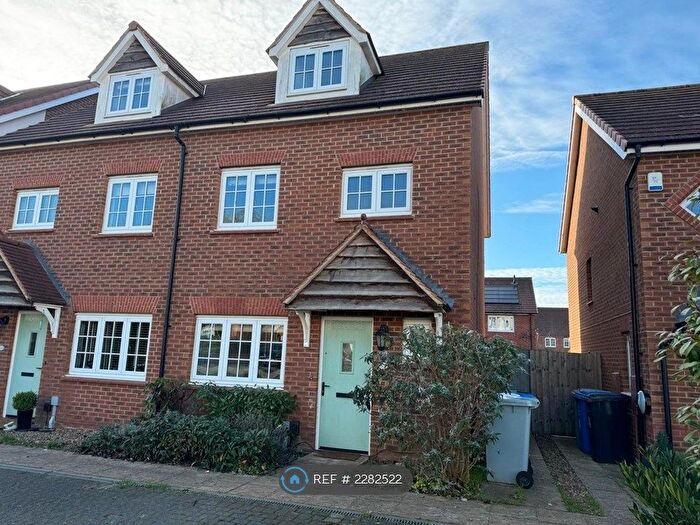 4 Bedroom Semi-Detached House To Rent In Bertone Road, Barton Seagrave, Kettering, NN15