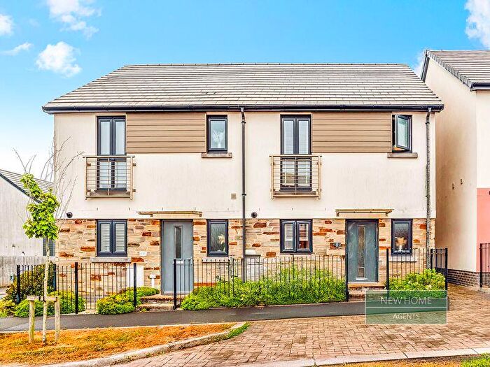 3 Bedroom Semi-Detached House For Sale In Halecombe Road, Plymouth, PL9