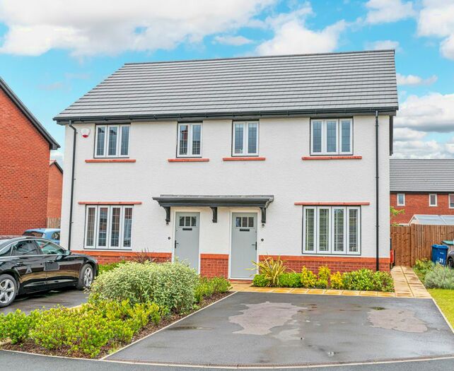 3 Bedroom Semi-Detached House To Rent In Crowleygreen Gardens, Appleton Thorn, Warrington, Cheshire, WA4