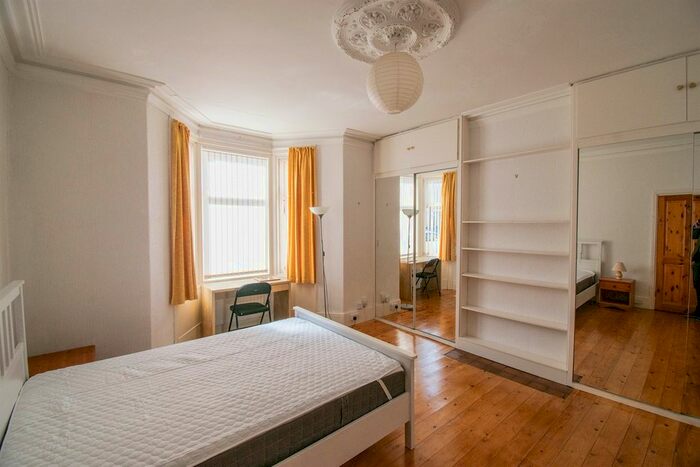 2 Bedroom Flat To Rent In Bayswater Road, Jesmond, Newcastle Upon Tyne, NE2