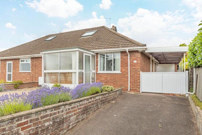 3 Bedroom Semi-Detached Bungalow For Sale In North Walsham Road, Sprowston, NR6