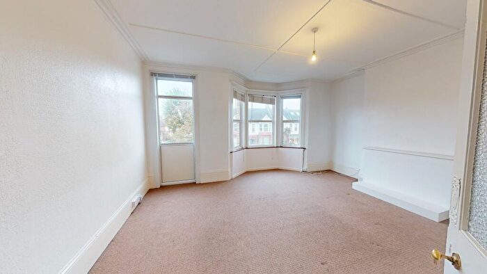 2 Bedroom Flat To Rent In Portland Road, Hove, BN3