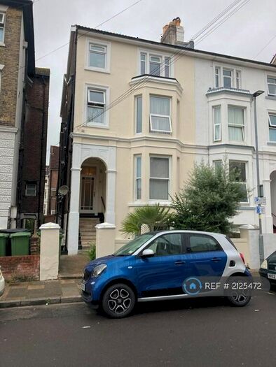 Studio To Rent In (F) Elphinstone Road, Portsmouth, PO5