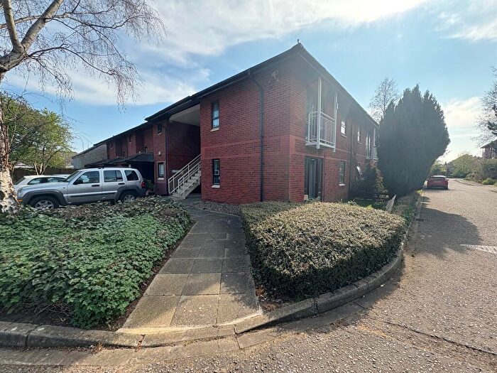 Studio For Sale In Robert Jennings Close, Cambridge, CB4