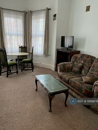1 Bedroom Flat To Rent In Mansfield Road, Ilford, IG1