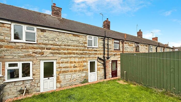 3 Bedroom End Of Terrace House For Sale In Mill Lane, Kineton, Warwick, CV35