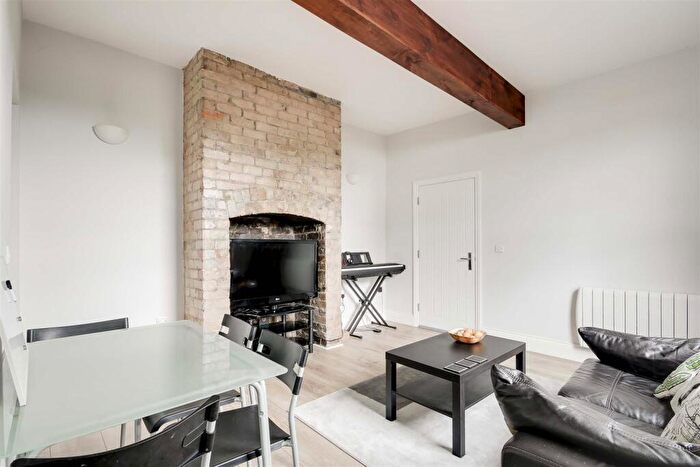 2 Bedroom Apartment To Rent In Millicent Road, West Bridgford, Nottinghamshire, NG2