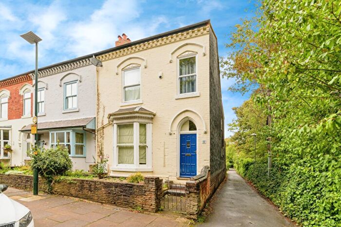 5 Bedroom End Of Terrace House For Sale In Percival Road, Birmingham, B16