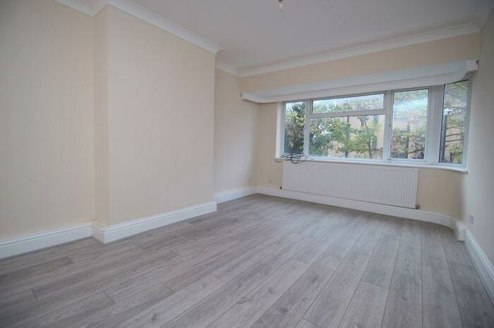 2 Bedroom Maisonette To Rent In Adelphi Gardens, Slough, SL1