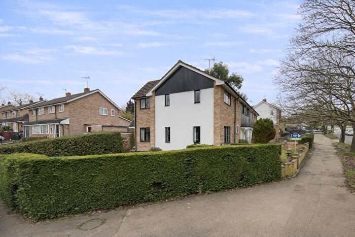 5 Bedroom Semi-Detached House For Sale In Galley Hill, Hemel Hempstead, HP1