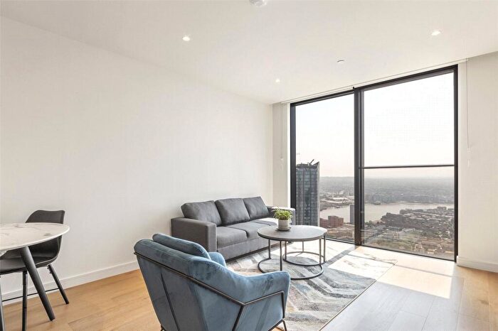 1 Bedroom Apartment For Sale In Hampton Tower, Marsh Wall, Canary Wharf, London, E14