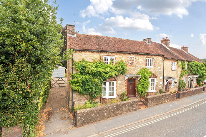 3 Bedroom End Of Terrace House For Sale In Haslemere Road, Liphook, GU30