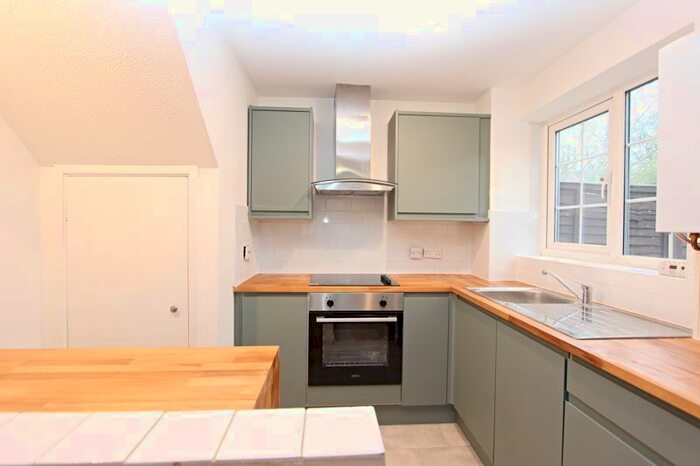 1 Bedroom Terraced House To Rent In Larchwood, Chineham, Basingstoke, RG24