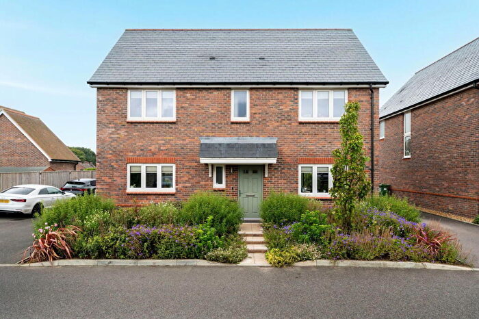 3 Bedroom Detached House For Sale In Chestnut Drive, Thakeham, Pulborough, RH20