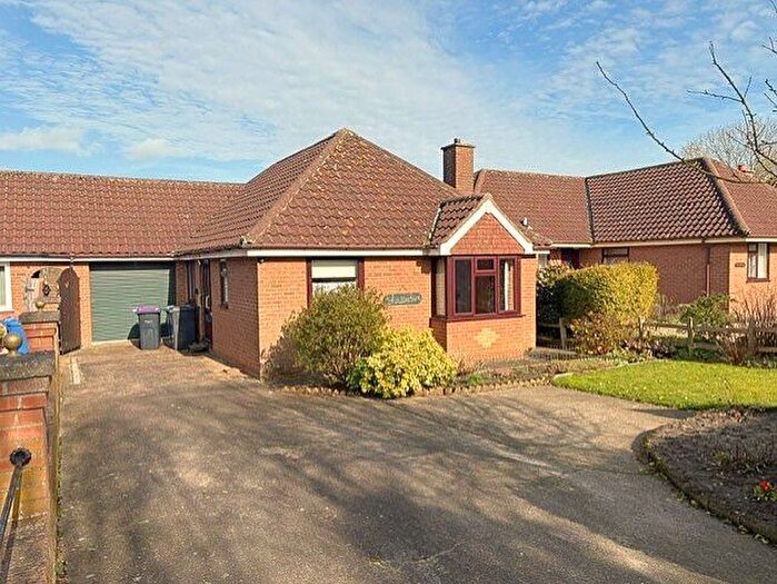 3 Bedroom Detached Bungalow For Sale In Main Street, Kirkby Cum Osgodby, LN8