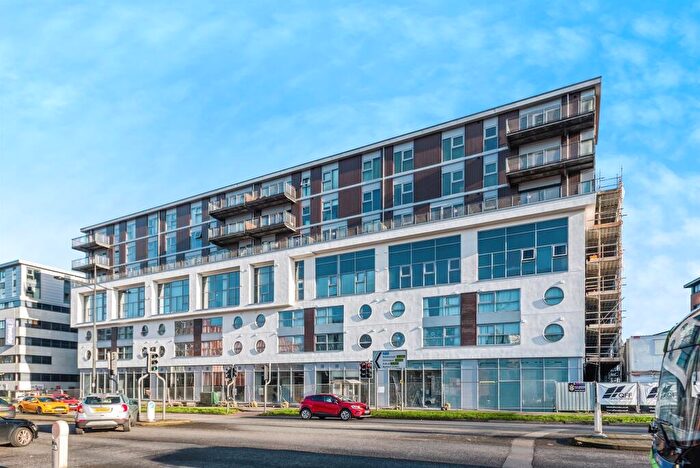 1 Bedroom Apartment For Sale In Beckhampton Street, Swindon, SN1