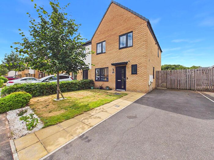 3 Bedroom Semi-Detached House For Sale In Swan Road, Doncaster, DN4