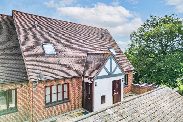 2 Bedroom Maisonette For Sale In Maiden Lane Centre, Lower Earley, Reading, RG6