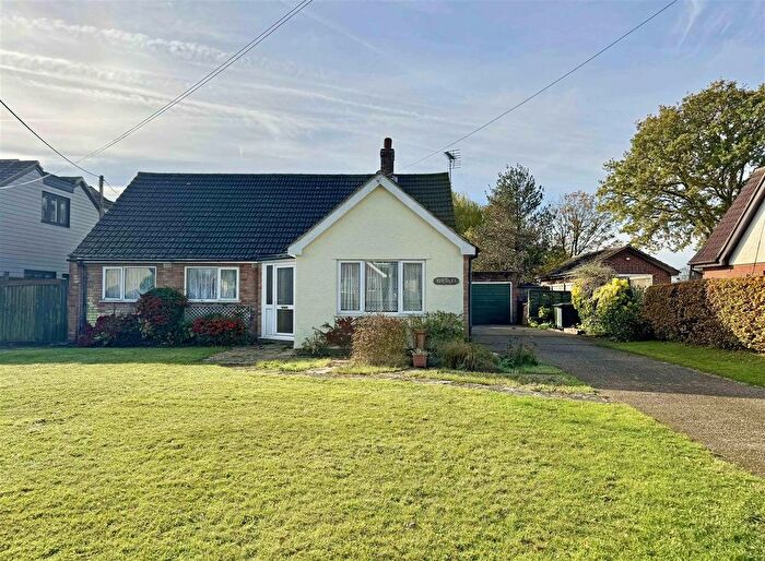 4 Bedroom Chalet For Sale In Bannister Green, Felsted, Dunmow, CM6