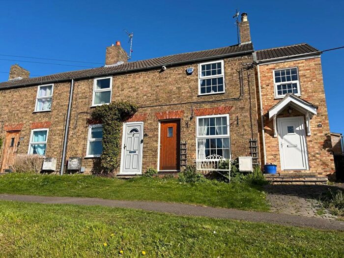 2 Bedroom Cottage For Sale In Church Street, Yaxley, PE7