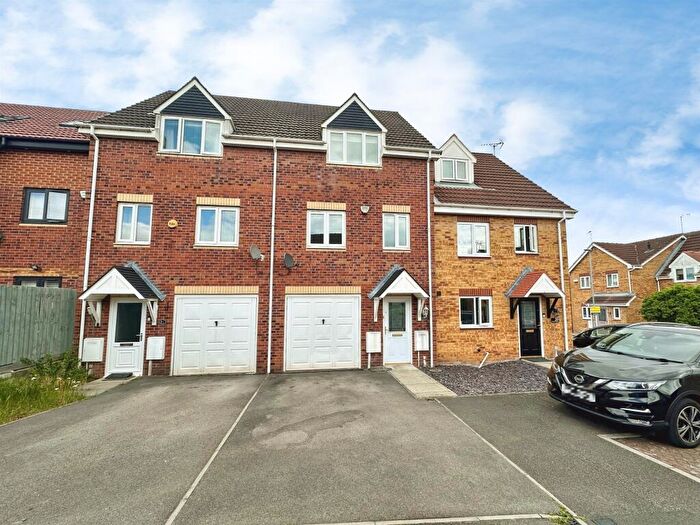 3 Bedroom Terraced House For Sale In Dewberry Gardens, Forest Town, Mansfield, NG19