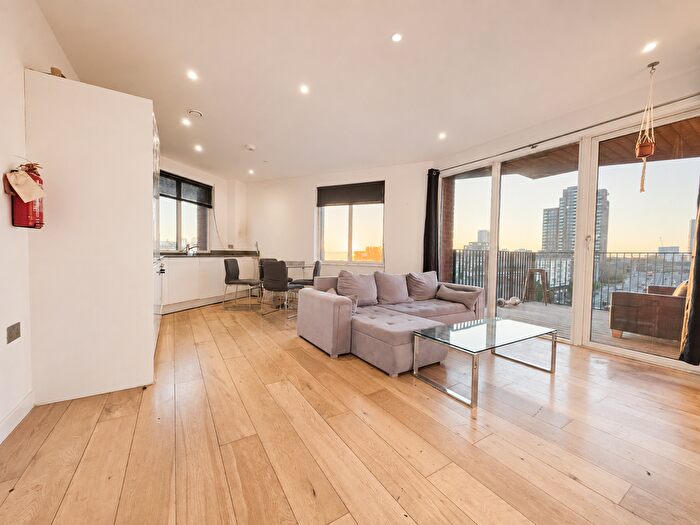 2 Bedroom Flat To Rent In Navigation Road, London, E3